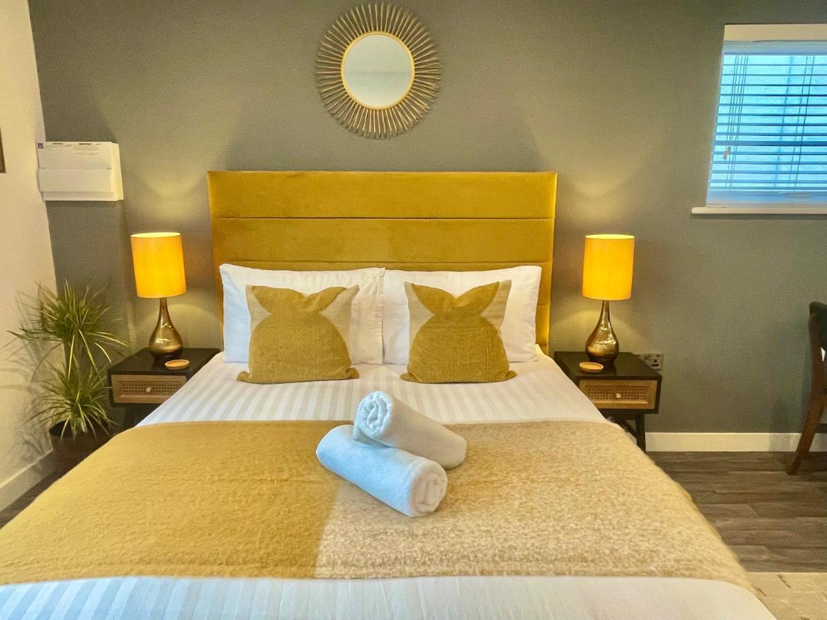 A Cozy Hideaway With Balcony - Close To Beach Bournemouth Kültér fotó