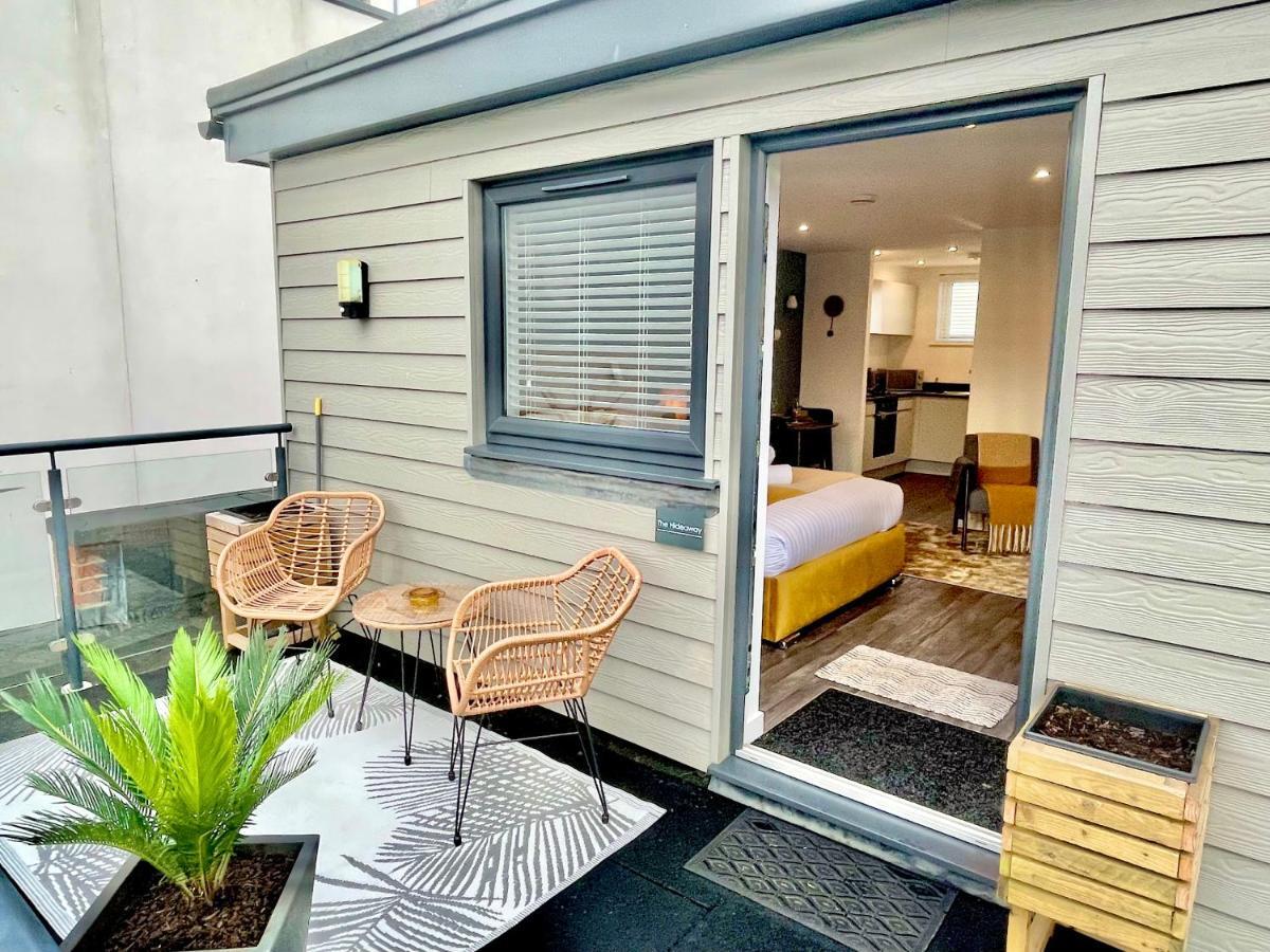 A Cozy Hideaway With Balcony - Close To Beach Bournemouth Kültér fotó